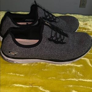 Skechers tennis shoes